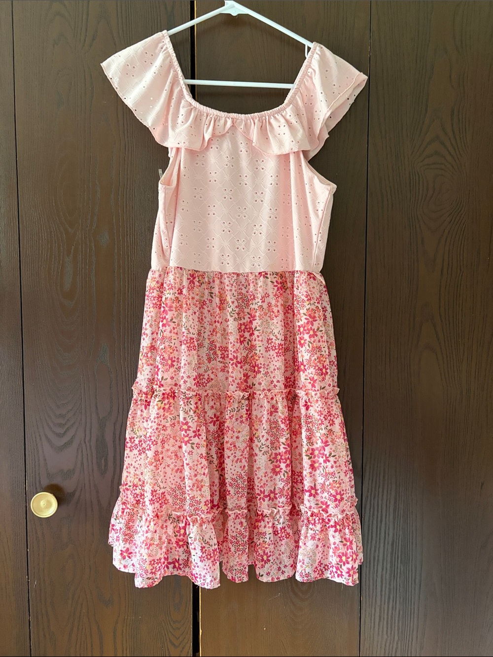 Knitworks Girl’s Pink Eyelet Ruffle Floral Tiered Dres. Size 16.5 plus.